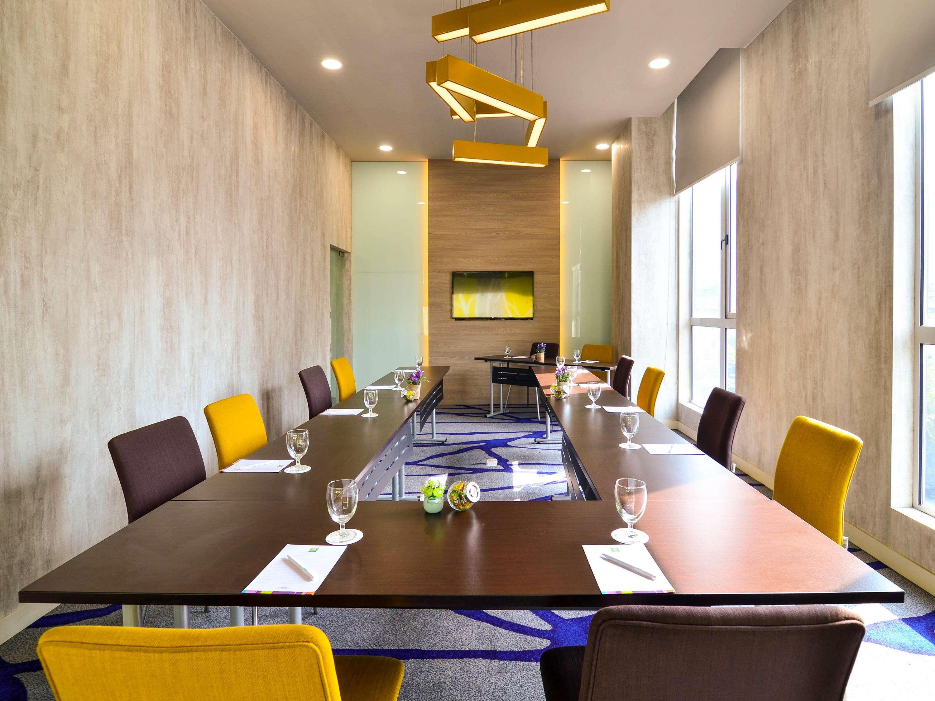 ibis Styles Kuala Lumpur Sri Damansara Hotel Petaling Jaya Bagian luar foto