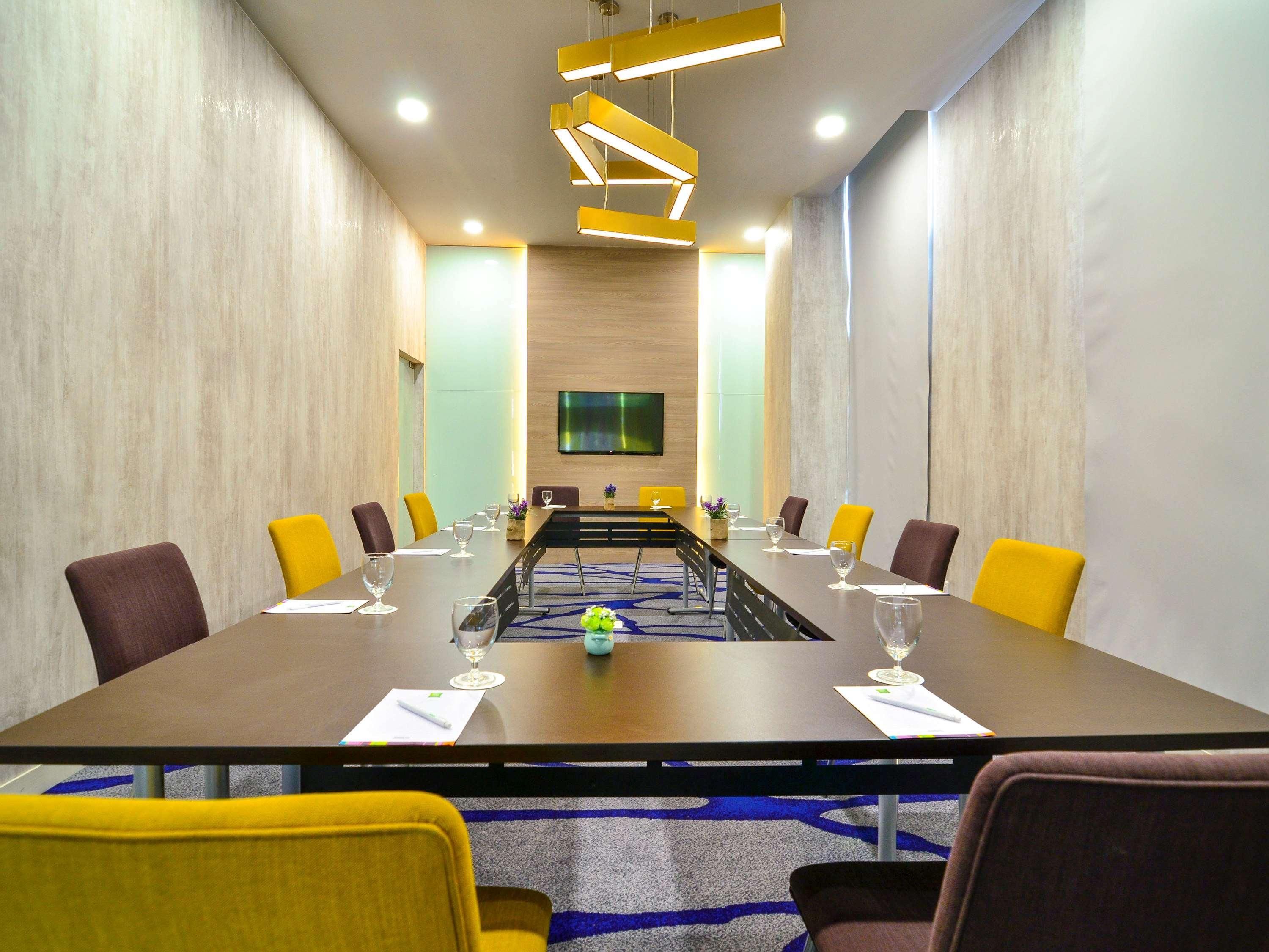 ibis Styles Kuala Lumpur Sri Damansara Hotel Petaling Jaya Bagian luar foto