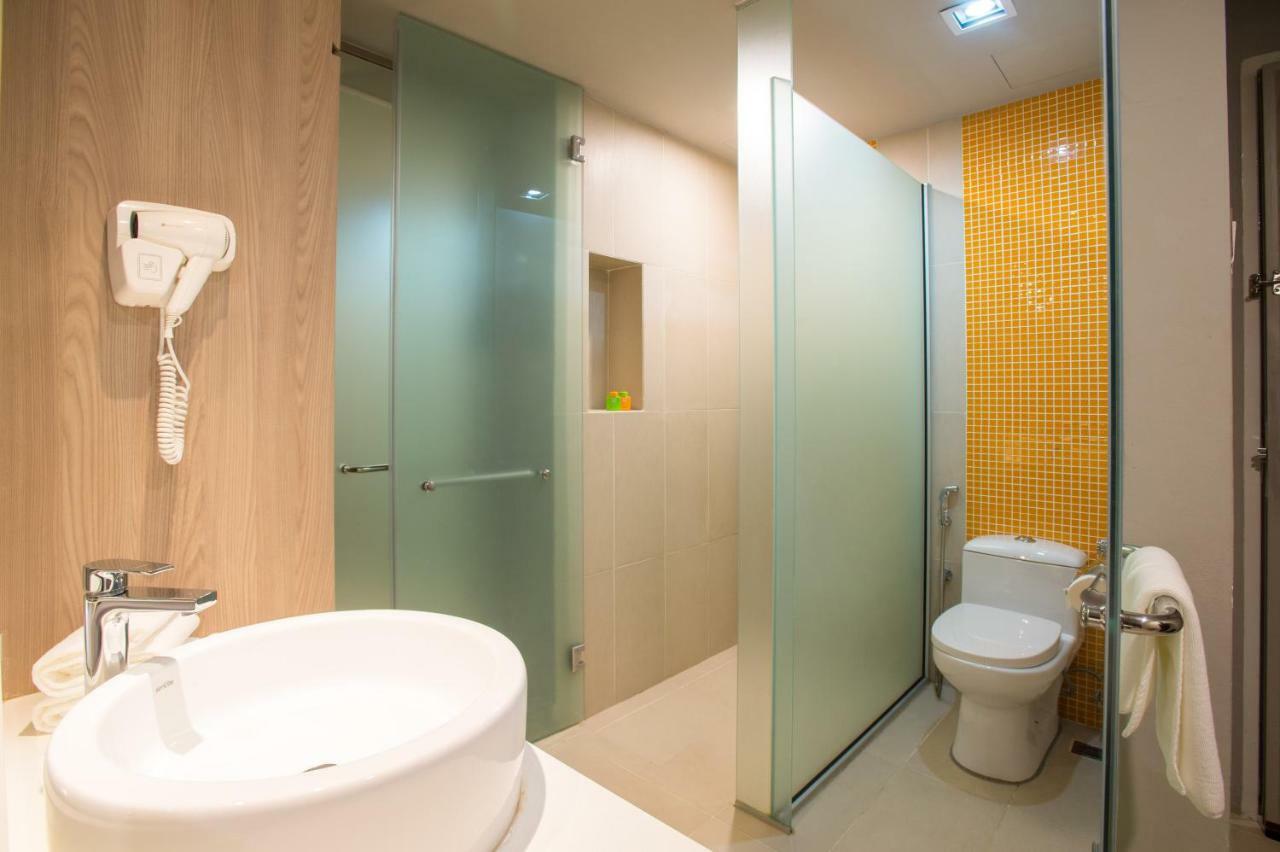 ibis Styles Kuala Lumpur Sri Damansara Hotel Petaling Jaya Bagian luar foto