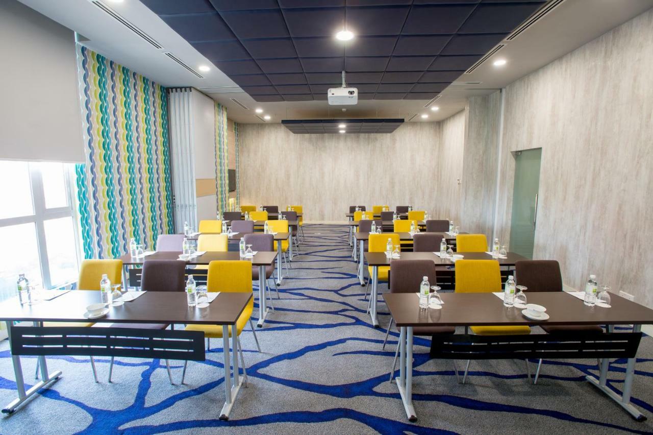 ibis Styles Kuala Lumpur Sri Damansara Hotel Petaling Jaya Bagian luar foto