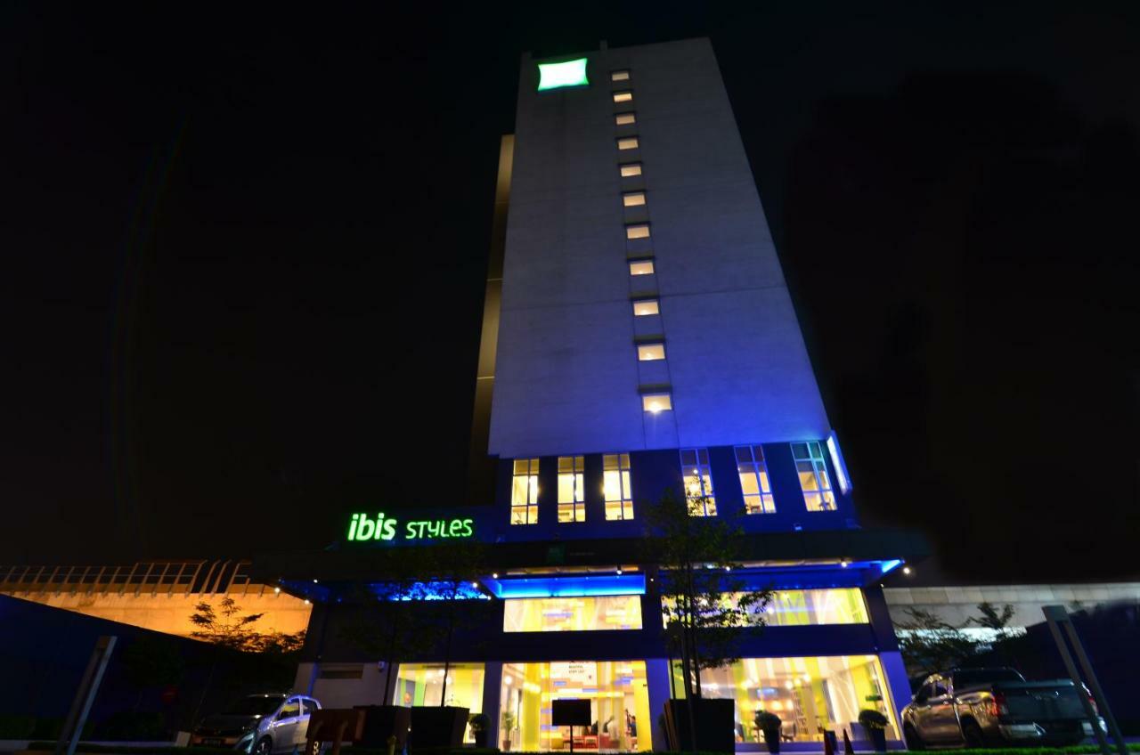 ibis Styles Kuala Lumpur Sri Damansara Hotel Petaling Jaya Bagian luar foto